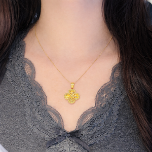 Trendy Four Leaf Clover 24k Gold 999 Pendant Charm Lightweight Skin Friendly Lucky Flower Pendant for Party Wear Chic Jewelry - Product Image 2