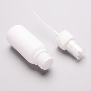 Tùy Chỉnh <span class=keywords><strong>60Ml</strong></span> 70Ml <span class=keywords><strong>HDPE</strong></span> Mềm Cảm Ứng Matte Trắng Mờ Xi Lanh Chai Nhựa Với Mini Phun Vít Cap Cho Chất Lỏng Và Nước Hoa - Product Image 5