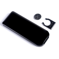 Télécommande sans fil en plastique noir avec logo personnalisé et boutons bleus et oranges pour système de divertissement à domicile OEM ODM