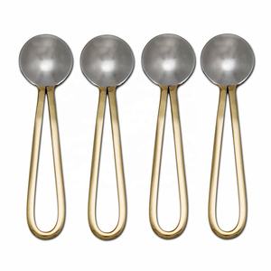 Cuchara para Servir Aceitunas con Mango de Latón, Cuchara con Orificio, Cucharas Decorativas para Servir Postres, Juego de Cubiertos para Servir Alimentos - Product Image 3