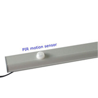 Luz de armario de 12 voltios, sensor de movimiento LED, colgador de armario, barra de luz de armario para muebles de hotel de hostelería