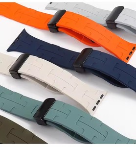 Cinghie pieghevoli magnetiche in Silicone per <span class=keywords><strong>Apple</strong></span> <span class=keywords><strong>Watch</strong></span> ultra 2 49mm <span class=keywords><strong>serie</strong></span> 9 cinghie di ricambio <span class=keywords><strong>serie</strong></span> sportiva 45mm - Product Image 6