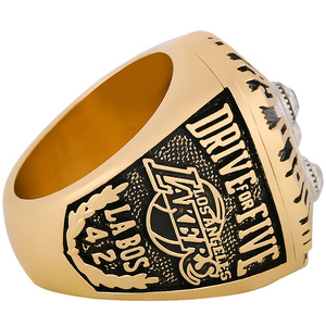 Bague de championnat des Lakers 1987, bijou classique religieux en alliage de zinc et bois pour les fans de <span class=keywords><strong>Kobe</strong></span> <span class=keywords><strong>Bryant</strong></span>, forme de boule, emballée dans une boîte - Product Image 4