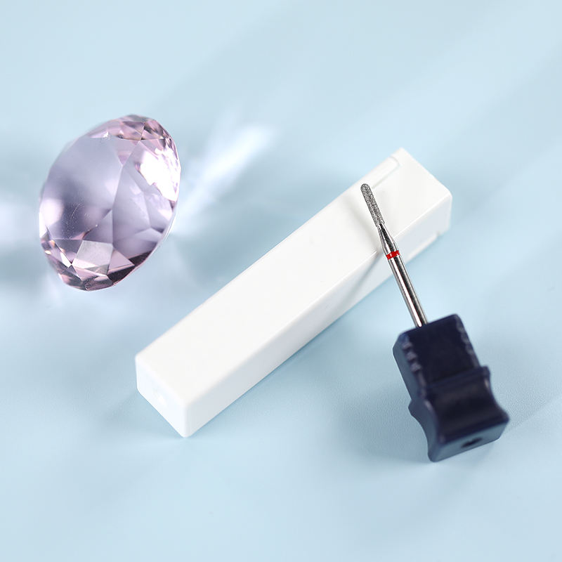 Peu de perceuse de clou de diamant