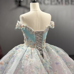 Robe de bal pour adulte Dy8599, style Quinceanera, décolleté cœur, traîne Watteau, dos nu, jupe ample avec applique fleur bleue 100% - Product Image 2