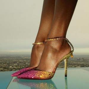 Trendy Rhinestone Luxe Pumps met Diamanten Hakken 2024 - Product Image 1