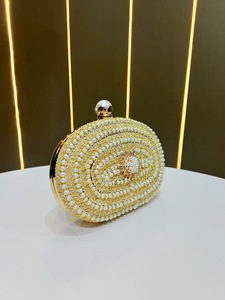 Bolsos de fiesta de moda con perlas, cristales y diamantes de imitación, elegantes bolsos de hombro con cadena y diamantes, bolsos de lujo para mujer. - Product Image 2