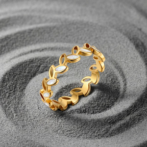 Bague Feuille Minimaliste en Acier Inoxydable 304 Plaqué Or 18K, Design Feuille de Forêt, Résistante à la Décoloration, Cadeau pour Femme - Product Image 5