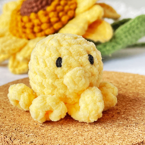 <span class=keywords><strong>Mini</strong></span> Peluches Pieuvre au Crochet – Fil de Laine et Rembourrage en Coton Doux, Cadeaux d'Anniversaire Faits Main Adorables pour Enfants et Décoration Intérieure - Product Image 6