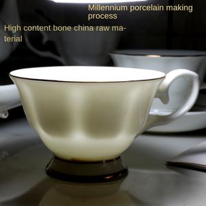 Tasse à café en céramique haut de gamme de style européen avec design moderne et garniture dorée <span class=keywords><strong>pour</strong></span> <span class=keywords><strong>le</strong></span> <span class=keywords><strong>thé</strong></span> de l'après-midi - Product Image 4