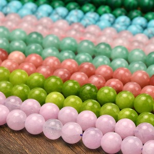 قلادة جديدة من 10 حبات من الأحجار الطبيعية الدائرية ، قلادة بوهيمي ملونة برقبة للعطلات ، قلادة عنق أنيقة مصنوعة يدويًا للنساء - Product Image 4