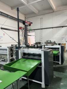 Semi Automatic Hydraulic Paper Embosser Playing <strong>Card</strong> <strong>Embossing</strong> <strong>Machine</strong> for Christmas <strong>Cards</strong> - Product Image 2