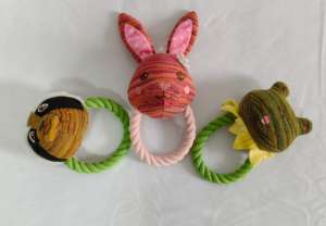 Venta al por mayor de dibujos animados coloridos diferentes animales en forma de juguetes de peluche para mascotas creativo perro masticar cuerda juguete lindo perrito juguetes con cuerda - Product Image 4