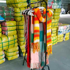 Assortiment de foulards d'hiver d'occasion PJ02, foulards en <span class=keywords><strong>laine</strong></span> mélangée et en coton tricotés pour diverses tenues et occasions - Product Image 4