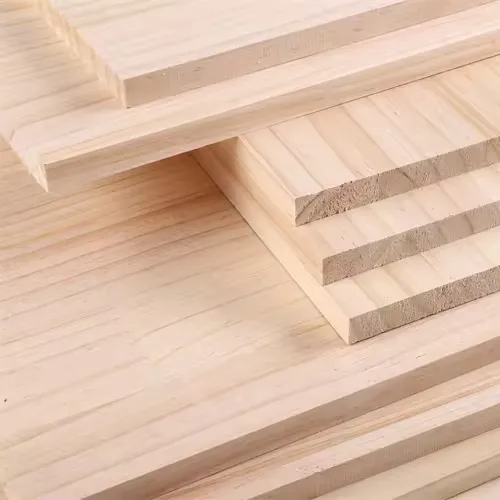 6 mm ~ 30 mm Eco-friendly Radiate Pine Wood Board Finger Joint Board Wood for Door Furniture Making