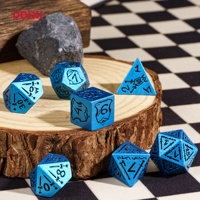 Ensemble de dés à 7 pièces en résine RPG polyédrique pour Donjons et Dragons D&D, logo personnalisé, bleu métallique