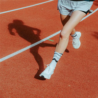 Chaussettes de compression pour la course à pied, logo personnalisé, polyester et nylon personnalisés, chaussettes de course à pied de haute qualité, chaussettes de performance pour la course à pied