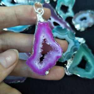 Pendentif Collier en Pierre de Quartz Naturelle Druzy Plaqué Or et Argent Qualité AAA Fait Main Inde Style Tendance Cadeau pour Femme - Product Image 4