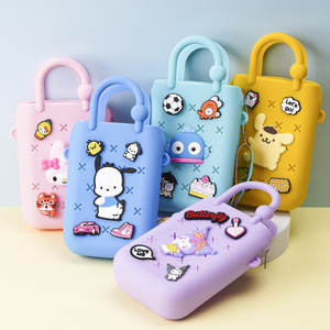 Kawaii мультяшная силиконовая сумка через плечо DIY сумочка со случайными мультяшными булавками - Product Image 1