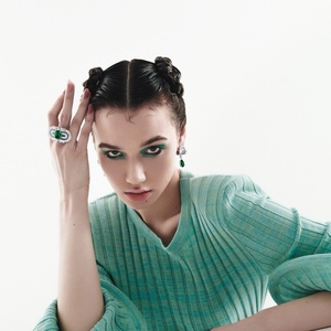 Pendientes de plata 925 chapados en oro para mujer, joyería decorativa Art Déco con forma de gota de agua verde - Product Image 3