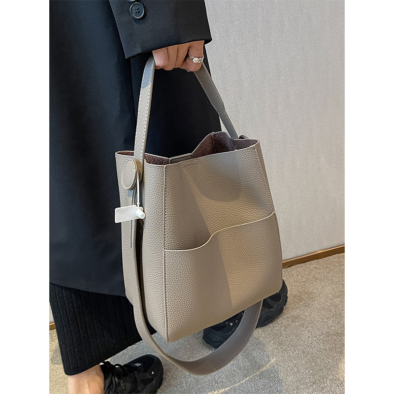 โกลเด้น