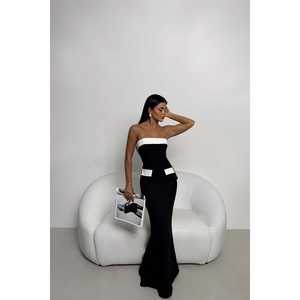 Costume jupe noir formel/décontracté avec décoration boutonnée - Product Image 2