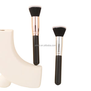 Brocha de <span class=keywords><strong>Maquillaje</strong></span> Vegana con Mango de Madera Negro Mate y Logotipo Personalizado, Brocha Plana para Base de <span class=keywords><strong>Maquillaje</strong></span> con Virola en Oro Rosa o Plata para <span class=keywords><strong>Uso</strong></span> Facial - Product Image 2