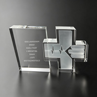 Trofeo de Cristal de Doble Panel con Cruz Médica Neelpure 186490, con Patrón Personalizado Grabado con Láser