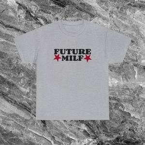 T-shirt Future Milf in cotone grigio unisex, divertente maglietta con meme ironico, regalo scherzoso - Product Image 1