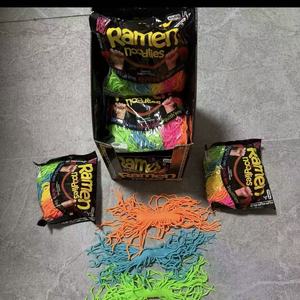 Nuevas llegadas: 5 unidades/bolsa de juguetes blandos de TPR con forma de fideos ramen, pasta de silicona suave, populares juguetes antiestrés para apretar. - Product Image 3