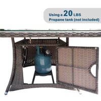 Table de repas moderne de luxe en rotin et aluminium avec foyer intégré - Mobilier d'extérieur écologique pour parcs, fermes, hôtels et jardins
