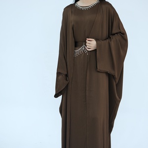 Loriya tinta unita di alta qualità di lusso 2 pezzi di <span class=keywords><strong>Abaya</strong></span> Set Shimmer <span class=keywords><strong>Maxi</strong></span> abito in raso con Slip interno cintura più ampia con <span class=keywords><strong>Abaya</strong></span> aperta