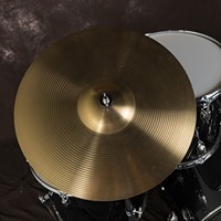 Batterie de percussions noire brillante à 5 fûts avec accastillage et pédale réglables