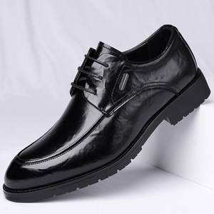 Mocasines de Vestir para Hombre, Parte Superior de PU Transpirable, Cerrados, Antideslizantes, Resistentes, Cómodos, para Oficina, Bodas, con Suela de Goma - Product Image 1