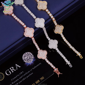 มีสินค้าในสต็อก ราคาโรงงาน กำไลข้อมือเพชร Clover เพชร VVS โมอิสซาไนต์ ชุบทอง เงินแท้ 925 ผ่านการทดสอบเพชร ได้รับการรับรองจาก GRA - Product Image 4