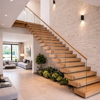 Escalier flottant de luxe pour cuisine intérieure avec design moderne, construction en aluminium, structure mono-cantonnière