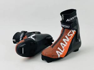 Chaussures de ski à roulettes RACING NNN avec manchette en carbone léger - Product Image 3