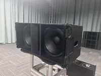 Altavoz Line Array de 2 Vías con Doble Bocina de 12 Pulgadas Sistema de Sonido Profesional Audio Profesional para Eventos en Interiores y Exteriores