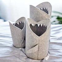 Seau de rangement en forme de requin de haute qualité poupées de rangement en feutre jouets Pot feutre panier organisateur de blanchisserie