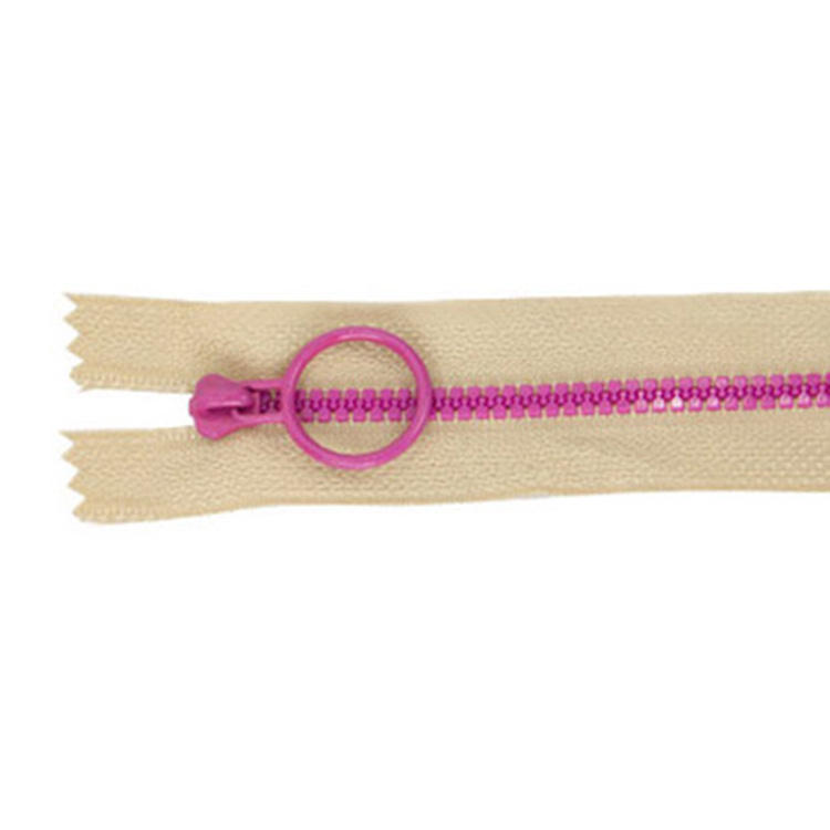 สีกากีและสีม่วง