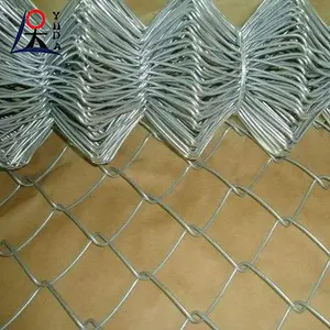 低价镀锌链节围栏每卷钻石金属丝链节丝网筛网价格