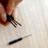 Tournevis plat miniature en plastique pas cher, fente 1,5 mm 2 mm, pour la réparation de montres, téléphones et lunettes