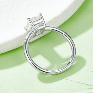 Anillo Clásico de Plata de Ley S925 con Baño de Platino, Certificado GRA, con Moissanita Rectangular de Lujo de 3.0 Quilates para Mujer, para Bodas y Fiestas - Product Image 4