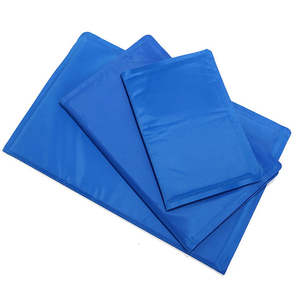 Almohadilla de Gel impermeable para mascotas, colchón de refrigeración para perros, tamaño grande, venta al por mayor - Product Image 1