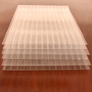 Protection UV contre la lumière du jour Panneau mural en polycarbonate alvéolaire 4x8 écologique et résistant au feu avec garantie de 10 ans - Product Image 1