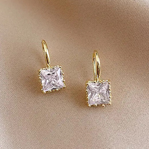 Orecchini Pendenti Quadrati Minimalisti per Donne, Gioielli Eleganti e Moderni per Uso Quotidiano - Product Image 3