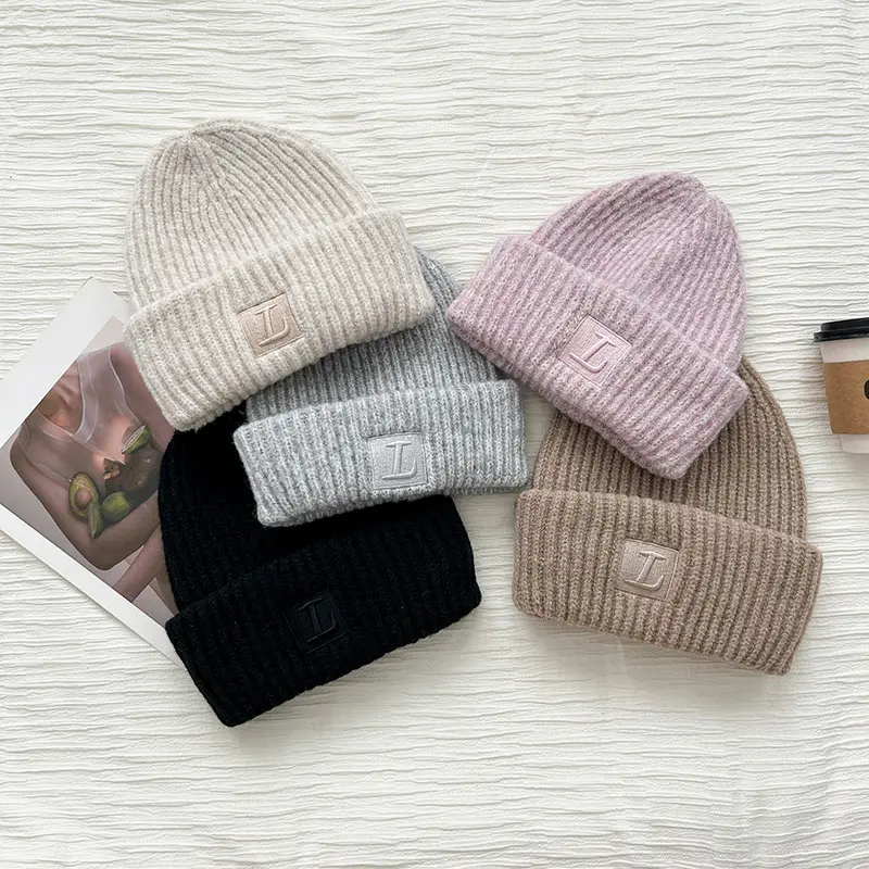 Wholesale Thick Ribbed Embroidered Beanie Custom Knitting Caps Logo Hats Cuffed Acrylic Beanie