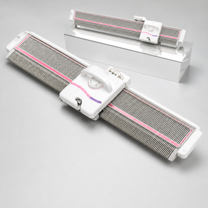 Machine à tricoter manuelle LK150 à jauge moyenne avec lit plat de 150 aiguilles pour projets de tricot et échantillons de modèles à domicile ou en studio - Product Image 5