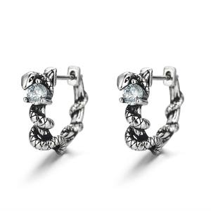 Année limitée serpent <span class=keywords><strong>esprit</strong></span> enroulement Zircon boucles d'oreilles pour hommes et femmes européen américain rétro Hip Hop Joker Style de mode - Product Image 1