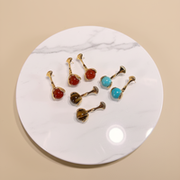 Boucles d'oreilles pendantes à pompon en métal plaqué or 18 carats, écologiques, avec turquoise synthétique, agate rouge et œil de tigre, en gros et en stock